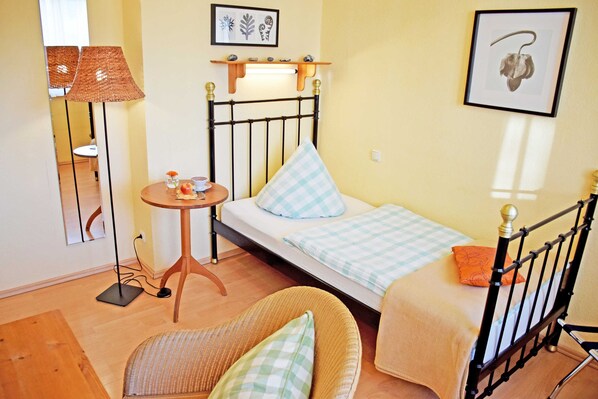 1 bedroom, travel crib, WiFi, bed sheets