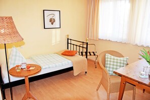 1 bedroom, travel crib, WiFi, bed sheets