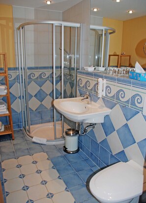 Hårtørrer, håndklæder