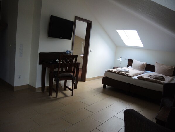 1 Schlafzimmer, Zimmersafe, Schreibtisch, WLAN
