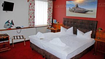 1 bedroom, travel crib, WiFi, bed sheets