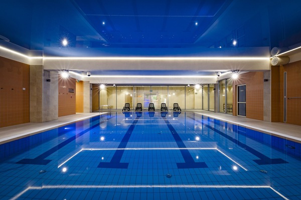 Piscina de natación o entrenamiento