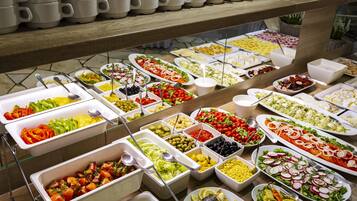 Free daily buffet breakfast