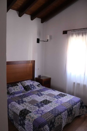 3 bedrooms, iron/ironing board, travel cot, bed sheets