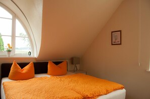 1 chambre, bureau, lit parapluie, Wi-Fi