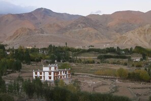 Exterior - Tahang House (Leh)