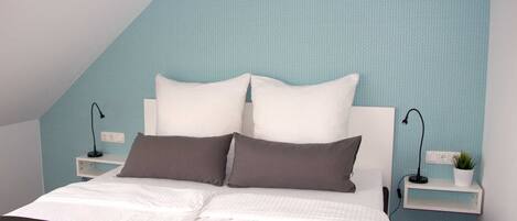 3 bedrooms, in-room safe, travel cot, WiFi