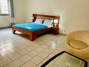 3 chambres, fer et planche à repasser, accès Internet, draps fournis