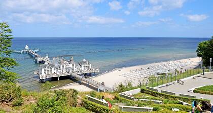 Ferienhaus Sonnenwinkel unterm Reetdach mit Sauna und Kamin - Ferienhaus
