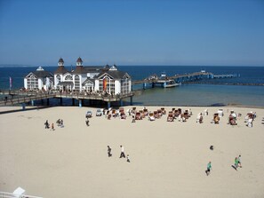 Unclassified image, 5 of 52, button