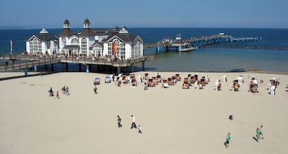 Vacation home Sonnenwinkel under thatched roof with sauna and fireplace - Holiday home