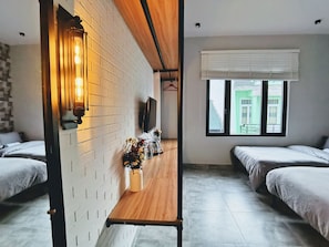 Family Room | Desk, laptop workspace, free WiFi, bed sheets - Dalat Che House (Da Lat)