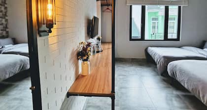 Dalat Che House