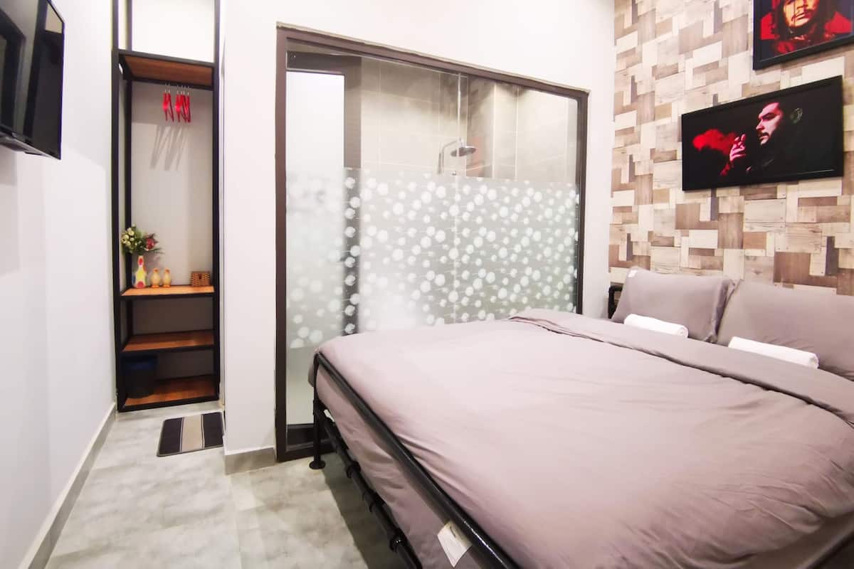 Habitación doble estándar, sin ventanas | Escritorio, espacio para trabajar con laptop y wifi gratis