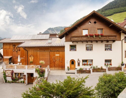 BAUERNHOF WACKERNELL