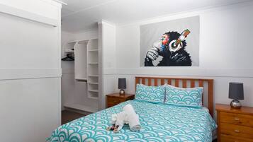 House, 2 Bedrooms | 2 bedrooms, iron/ironing board, free WiFi, bed sheets