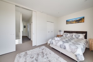Apartment, 3 Bedrooms - Central Taupo 3 bed Apartment (Taupo)