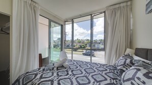 Unclassified image, 5 of 15, button - Central Taupo 3 bed Apartment (Taupo)