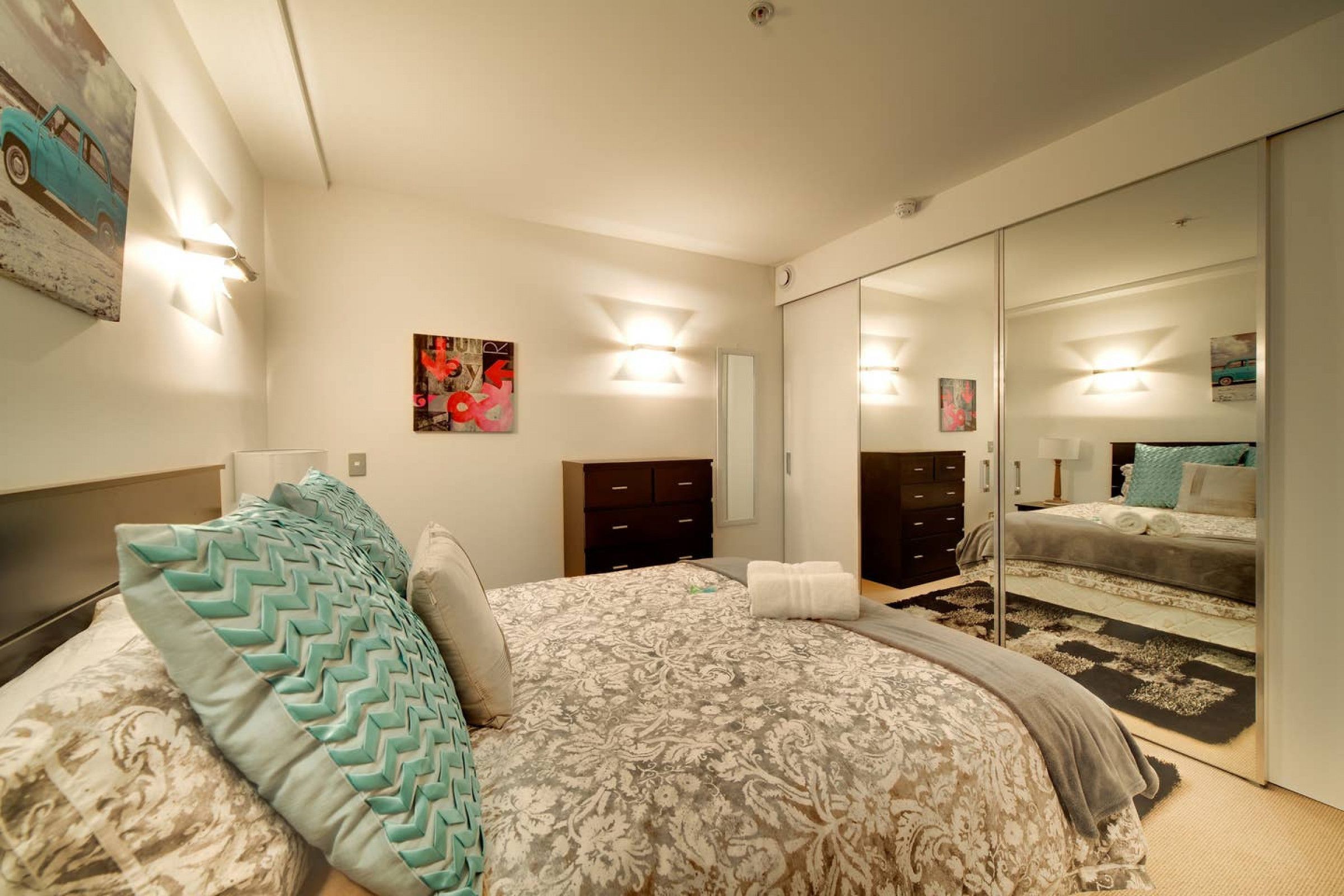 Apartemen, 2 kamar tidur | 2 kamar tidur, setrika/meja setrika, Wi-Fi gratis, dan seprai linen