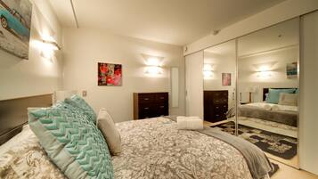 Apartemen, 2 kamar tidur | 2 kamar tidur, setrika/meja setrika, Wi-Fi gratis, dan seprai linen