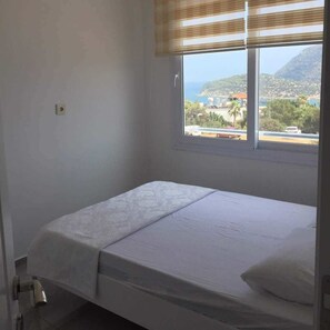 Premium bedding, desk, iron/ironing board, bed sheets - Mavi-Yesil Apart Hotel Tisan (Silifke)