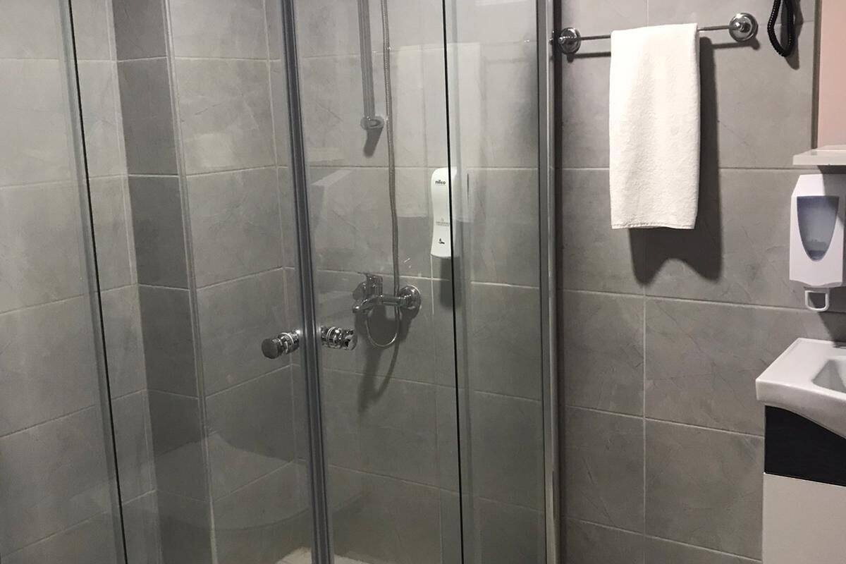 1 bedroom, premium bedding, minibar, desk