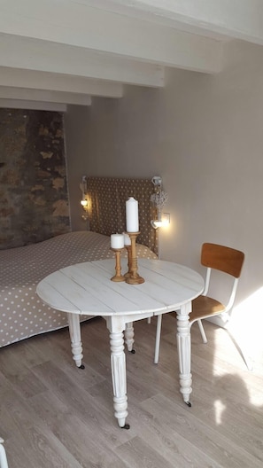 Family Room (3) | Room amenity