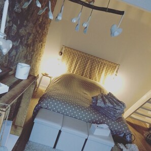 Individually decorated, individually furnished, iron/ironing board - Le Petit Monty (Saint-Malô-du-Bois)