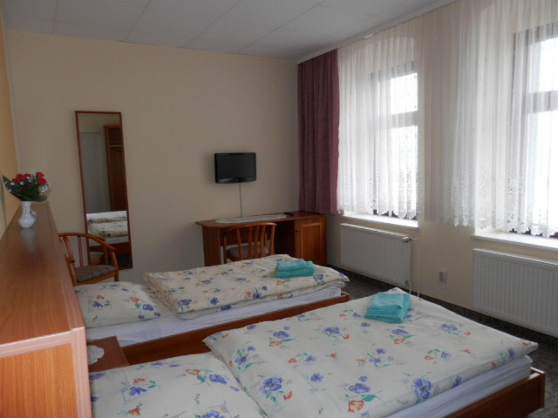 1 chambre, bureau, Wi-Fi, draps fournis