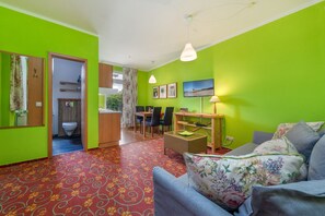 Unclassified image, 4 of 8, button