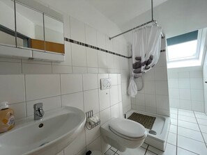 Suihku, hiustenkuivaaja