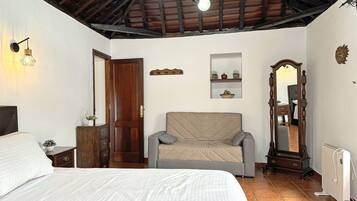 2 slaapkamers, reisbedje, wifi, beddengoed