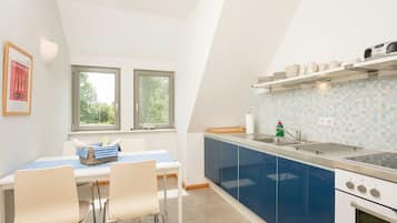 Kühlschrank, Ofen, Hochstuhl