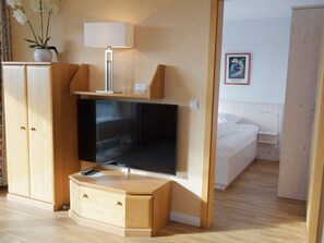 2 dormitorios, caja fuerte, cuna de viaje y wifi