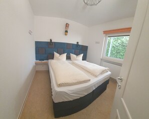 3 slaapkamers, reisbedje, wifi