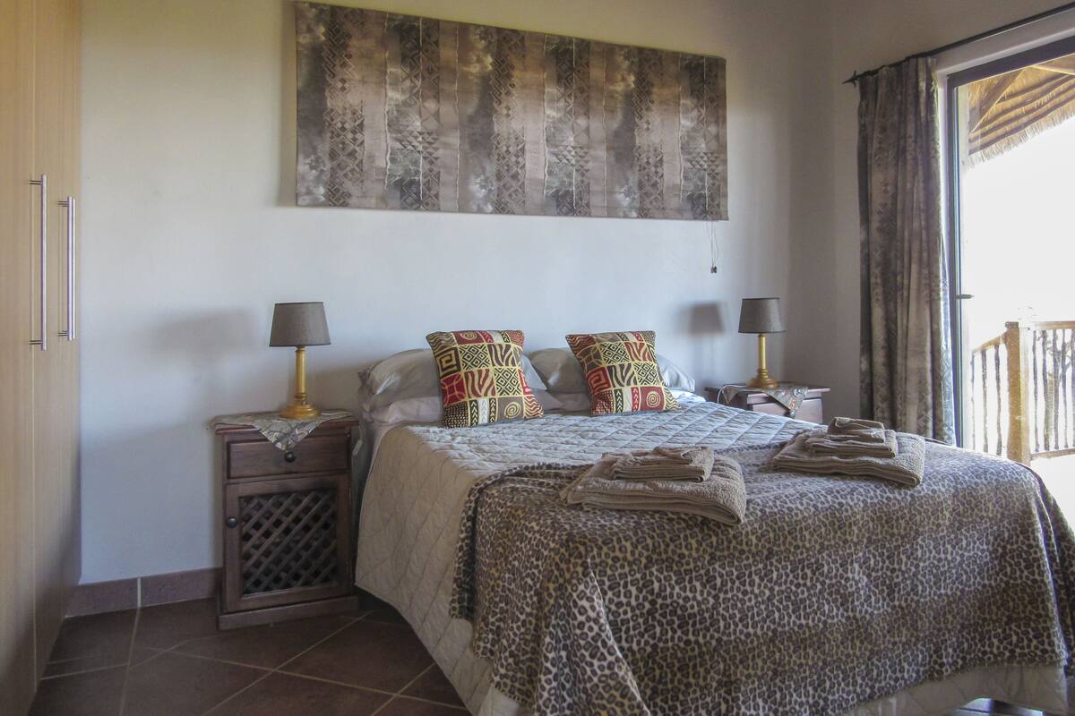 2 bedrooms, iron/ironing board, free cots/infant beds, free WiFi