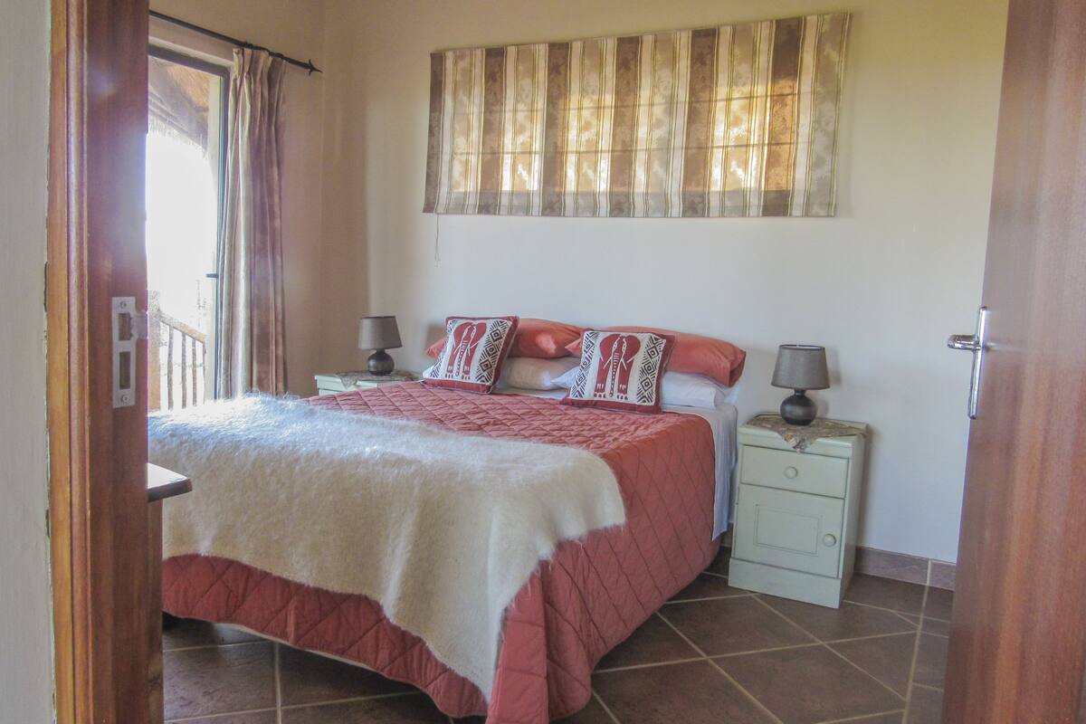 2 bedrooms, iron/ironing board, free cots/infant beds, free WiFi