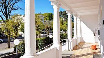 Enceinte de lâhĂ©bergement