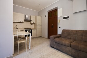 Classic Condo | Living area | LED TV - Hotel Galimberti (Turin)