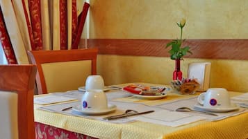 Daily buffet breakfast (EUR 5.00 per person)