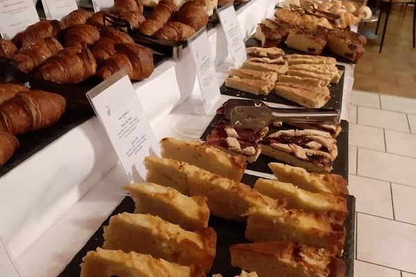 Desayuno buffet diario (EUR 5.00 por persona)