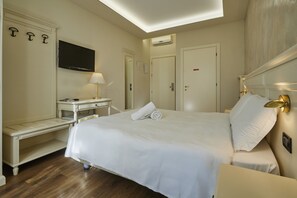 Dobbeltrom | Skrivebord, blendingsgardiner, lydisolert og wi-fi (inkludert)