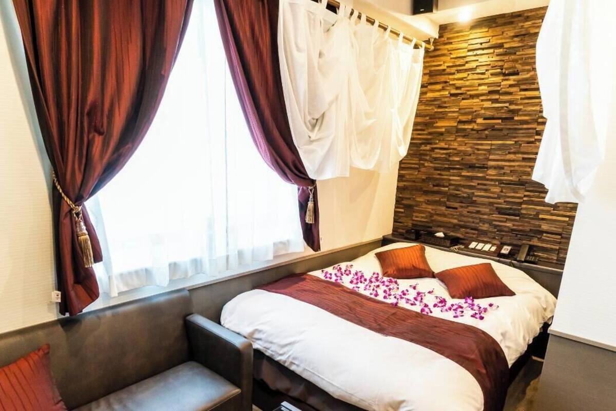 Comfort Room | Blackout drapes, soundproofing, free WiFi, bed sheets