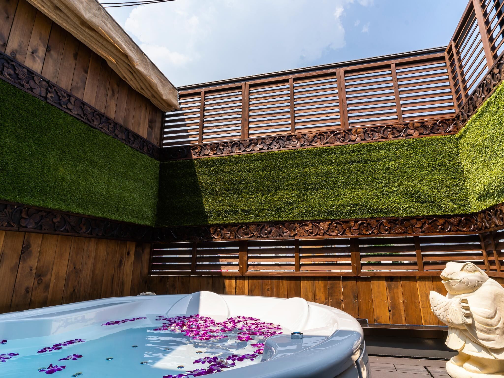 Rideaux occultants, chambres insonorisées, Wi-Fi gratuit, draps fournis