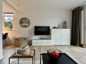 Smart TV, books