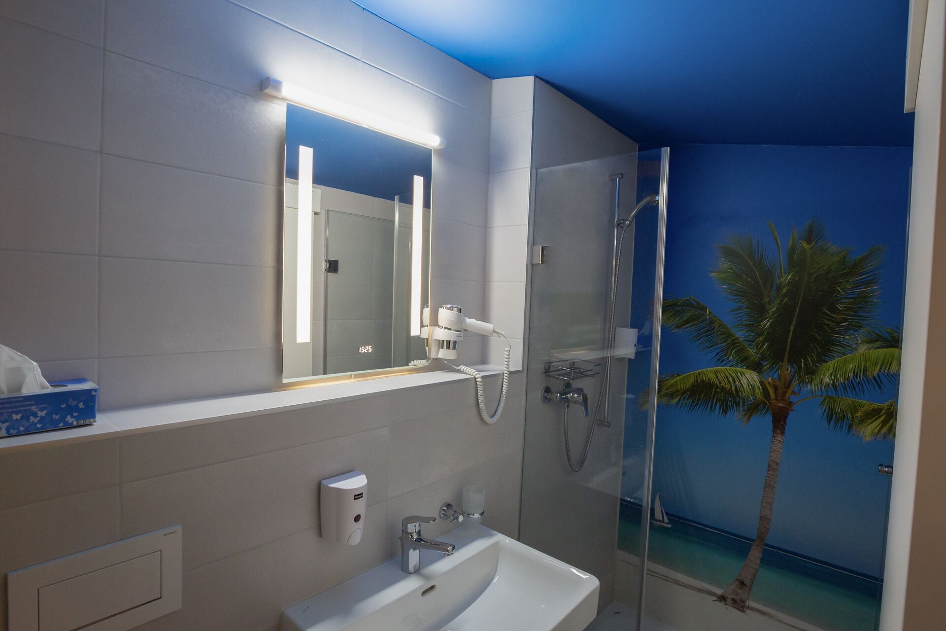 apartment, 2 bedrooms (angaga) | bathroom | shower, slippers, towels