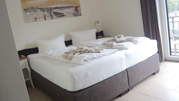 1 bedroom, in-room safe, desk, WiFi