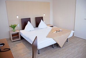 1 chambre, bureau, lit parapluie, Wi-Fi