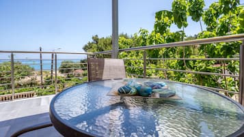 Superior Studio | Soundproofing, free WiFi, bed sheets