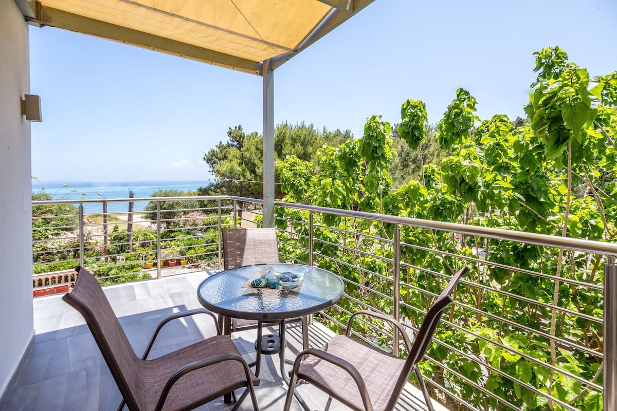 Superior Studio | 1 bedroom, soundproofing, free WiFi, bed sheets